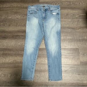 American Eagle Outfitters Light Blue Skinny Jeans